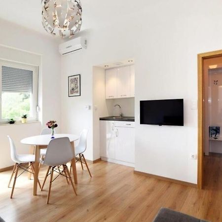 City 1 Apartment In The Center Of ซาเกร็บ ภายนอก รูปภาพ