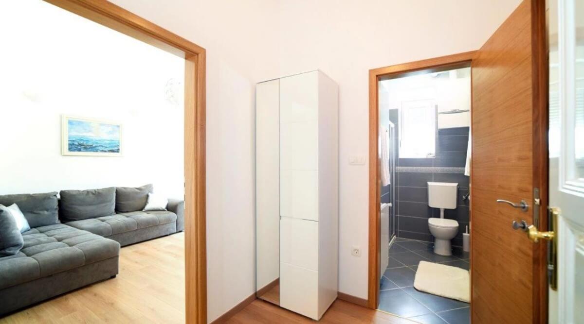 City 1 Apartment In The Center Of ซาเกร็บ ภายนอก รูปภาพ